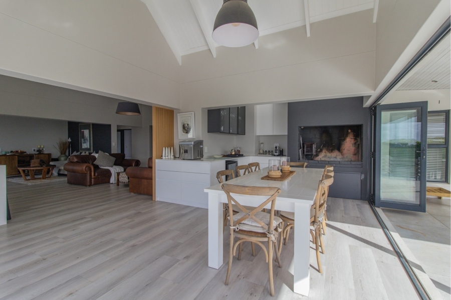9 Bedroom Property for Sale in Olifantskop Western Cape